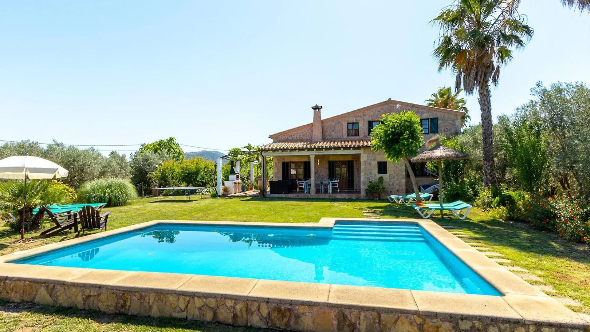 Villa In Rural Location In Alcudia contacts